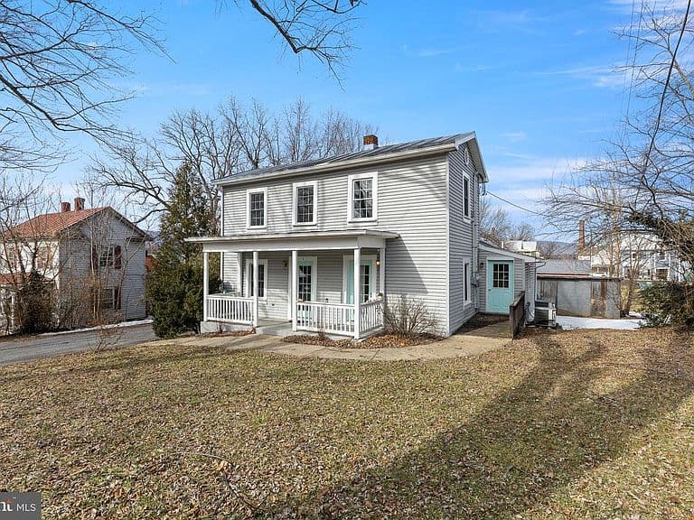 Listing photo 3