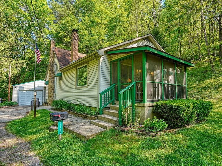 Listing photo 4