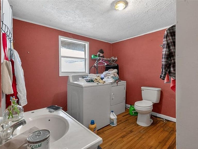 Listing photo 4