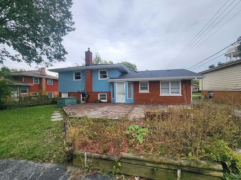 Listing photo 4