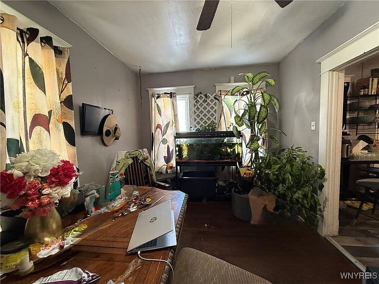 Listing photo 4