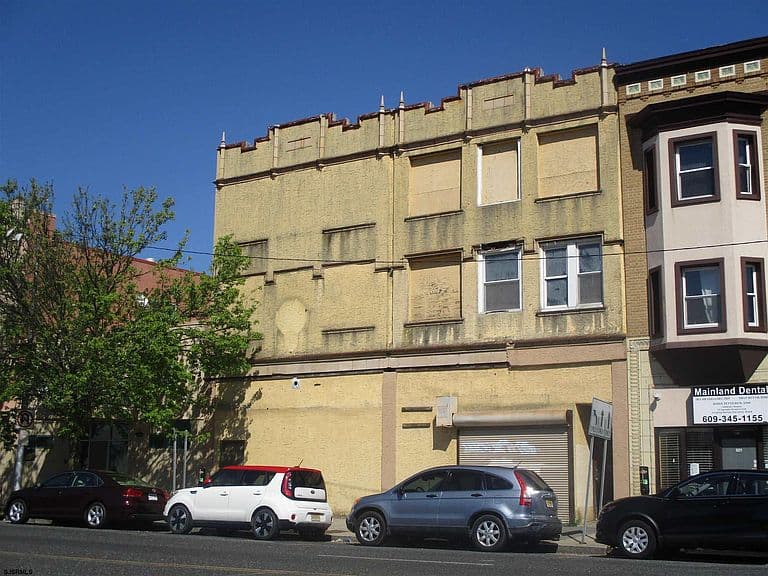 Listing photo 3