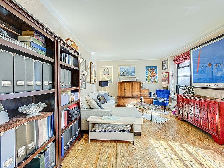 Listing photo 4
