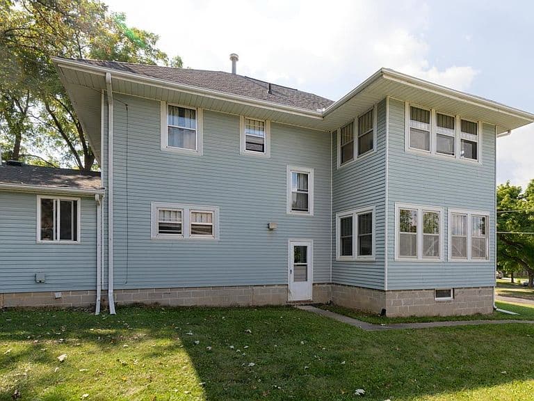 Listing photo 5
