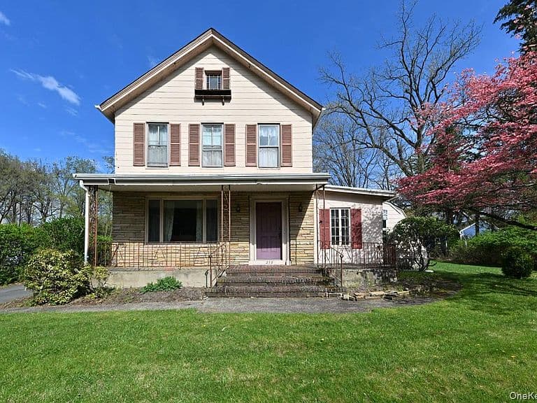 Listing photo 5