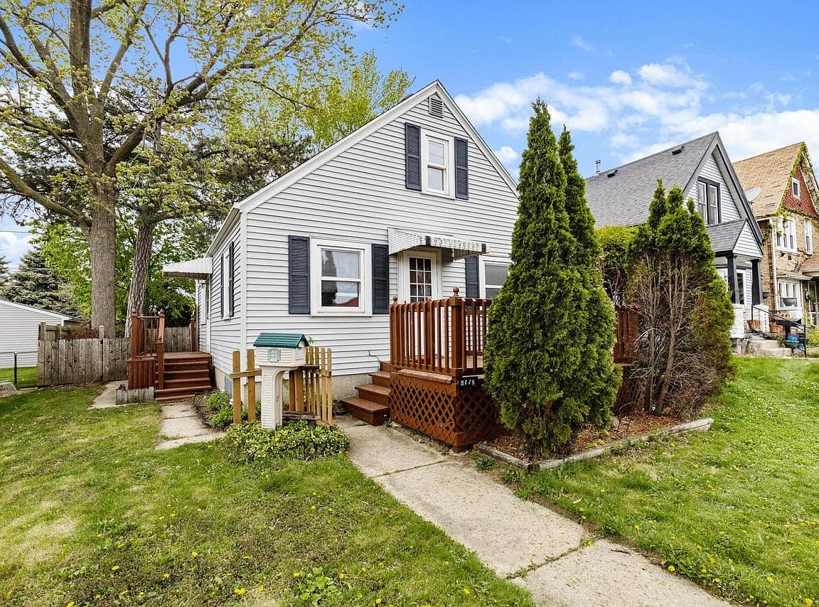 Primary listing photo