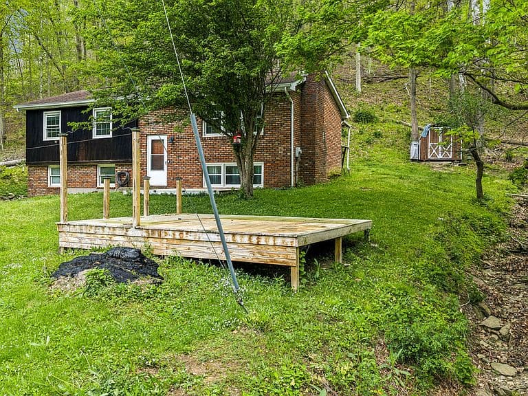 Listing photo 4