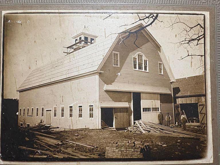 Listing photo 3