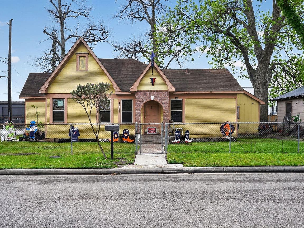 Primary listing photo