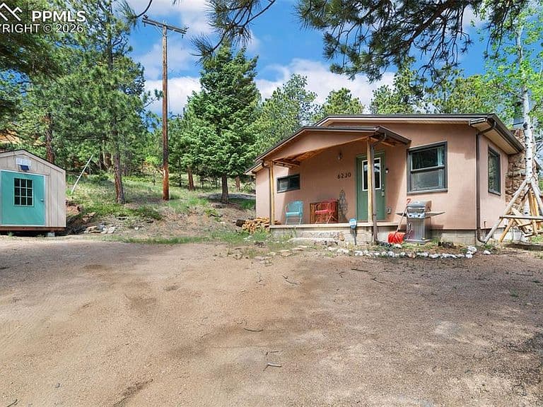 Listing photo 2