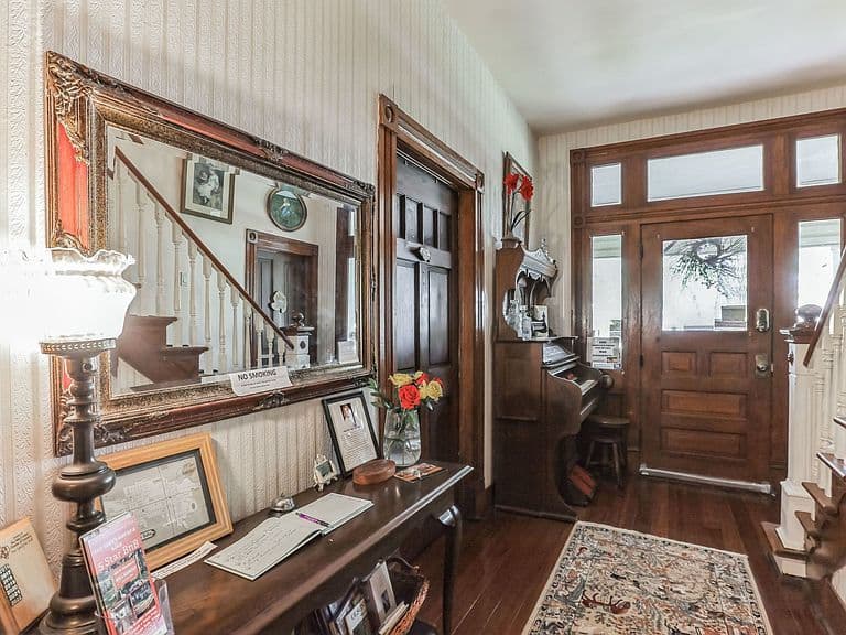 Listing photo 4