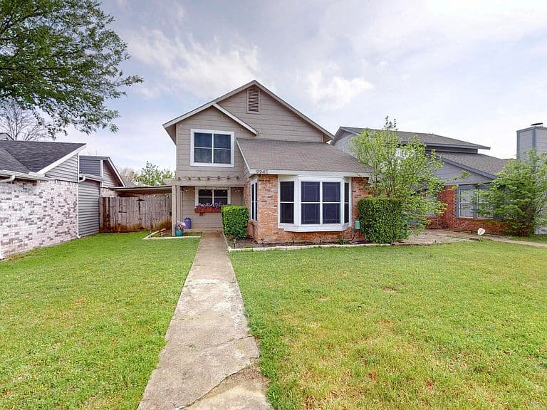 Listing photo 3