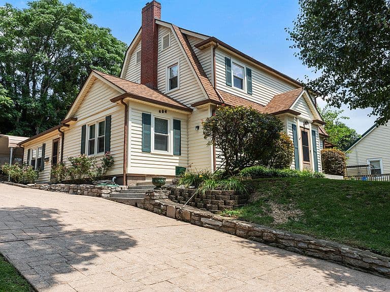 Listing photo 4