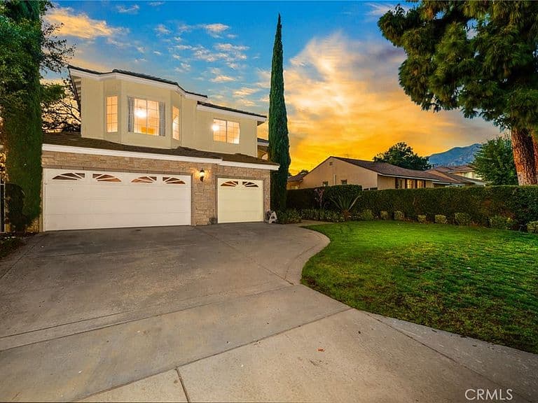 Listing photo 3