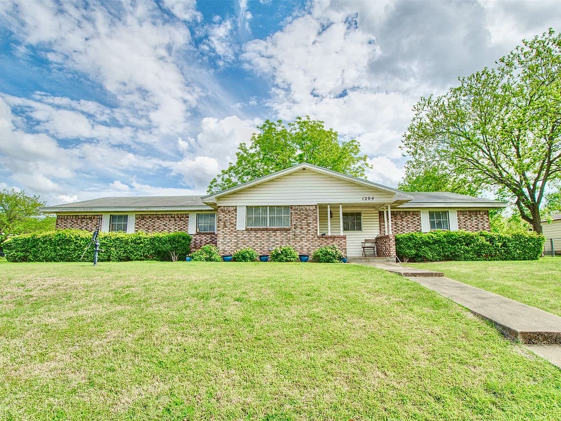 Primary listing photo