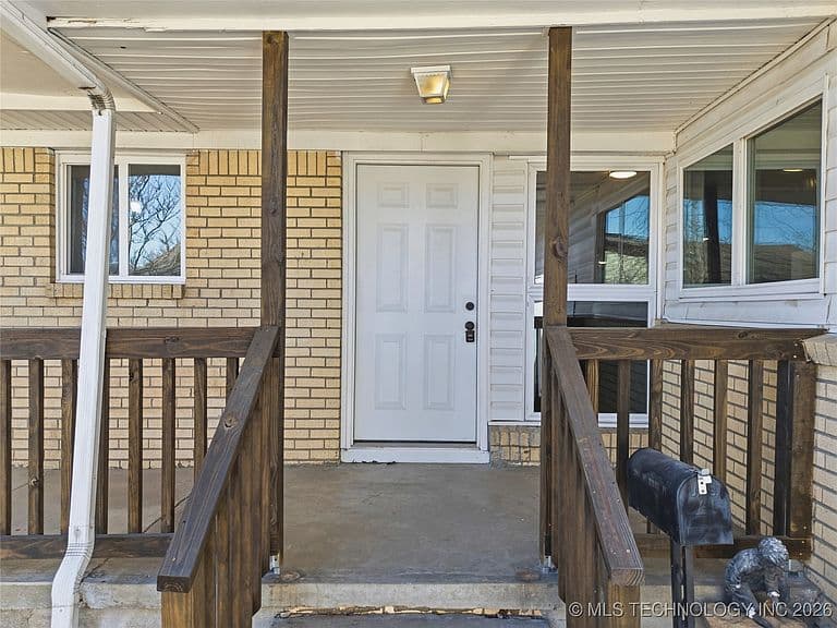 Listing photo 3