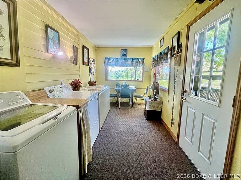 Listing photo 5