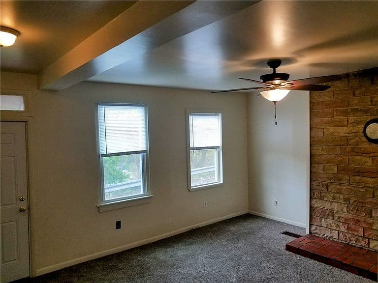 Listing photo 5