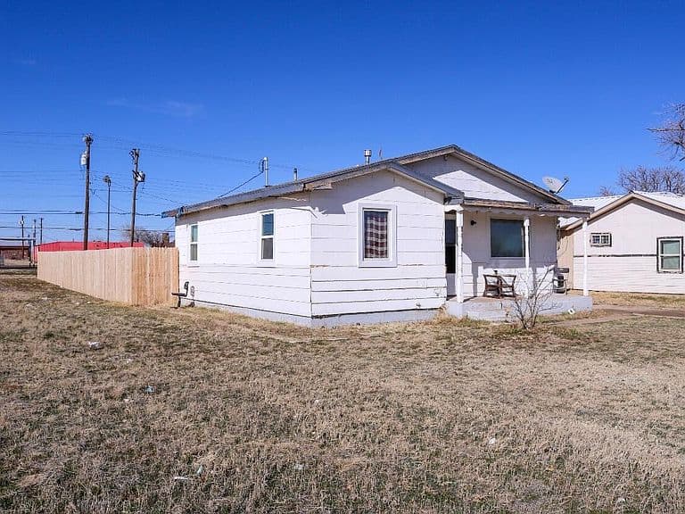 Listing photo 3