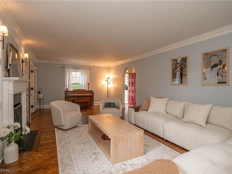 Listing photo 5