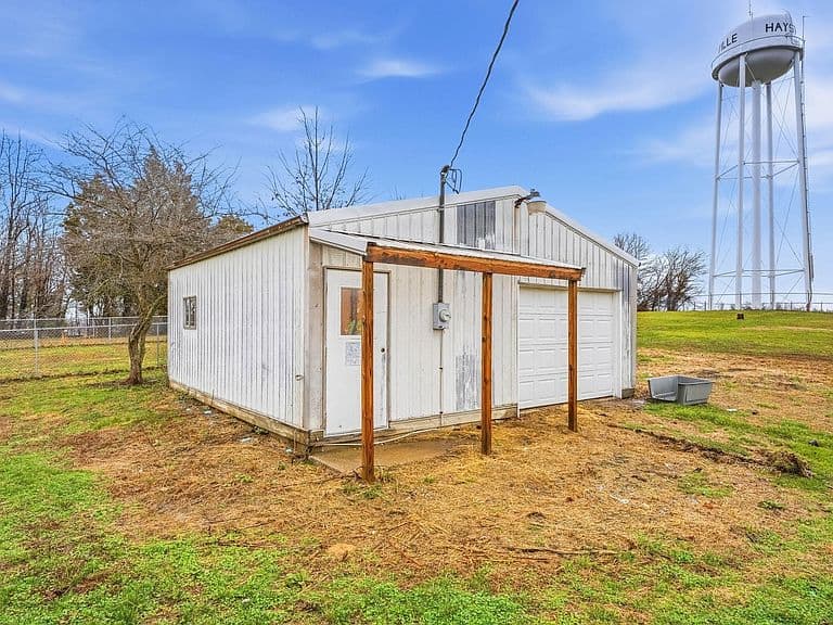 Listing photo 5