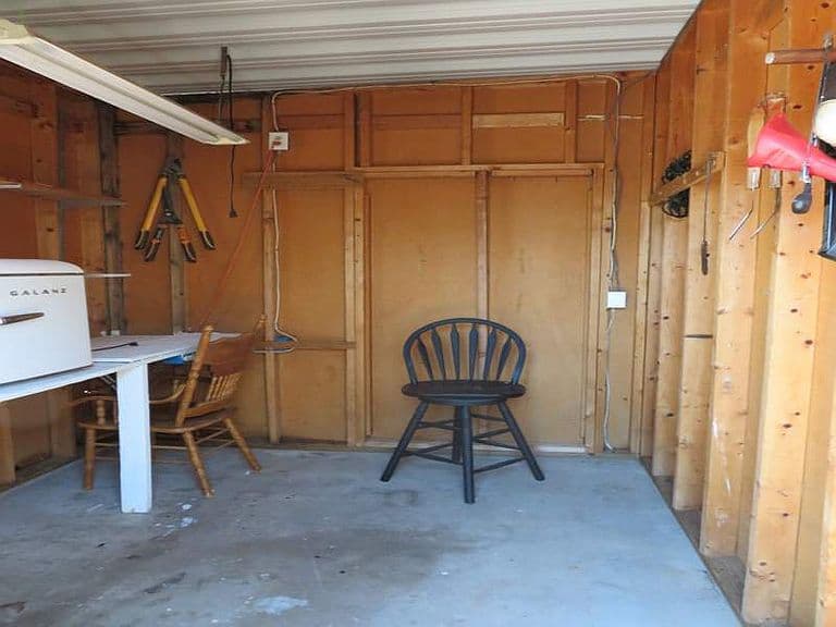 Listing photo 5