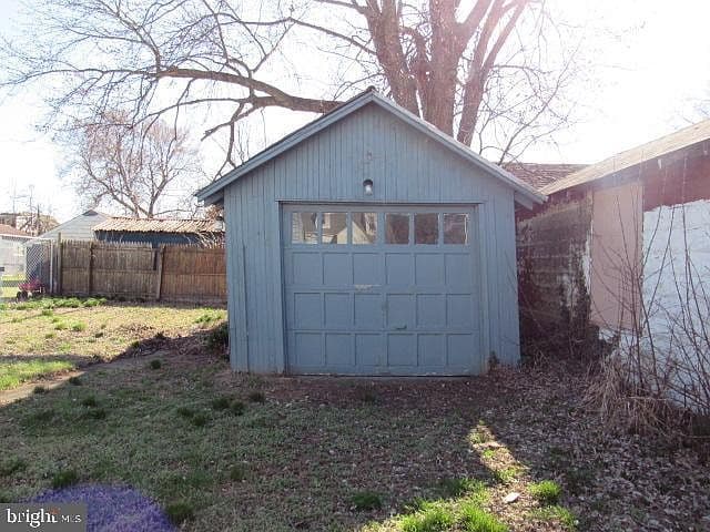 Listing photo 5