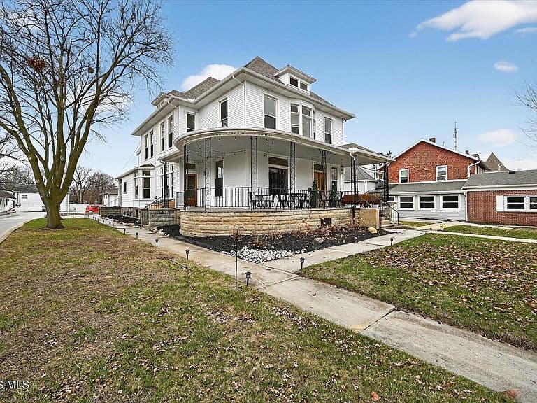 Listing photo 4