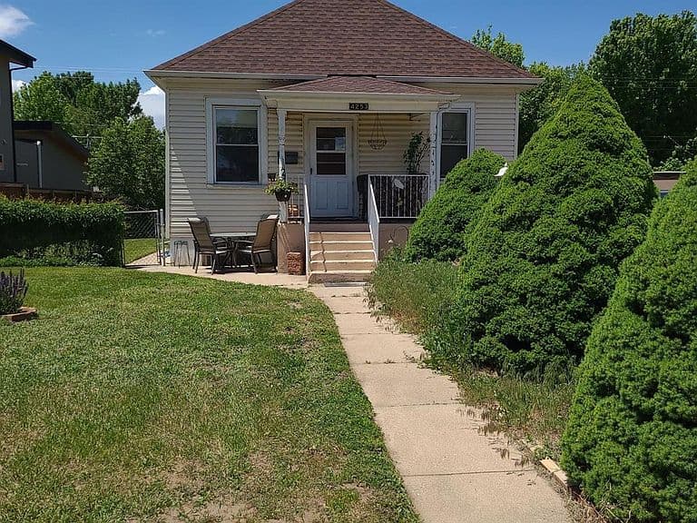 Listing photo 3