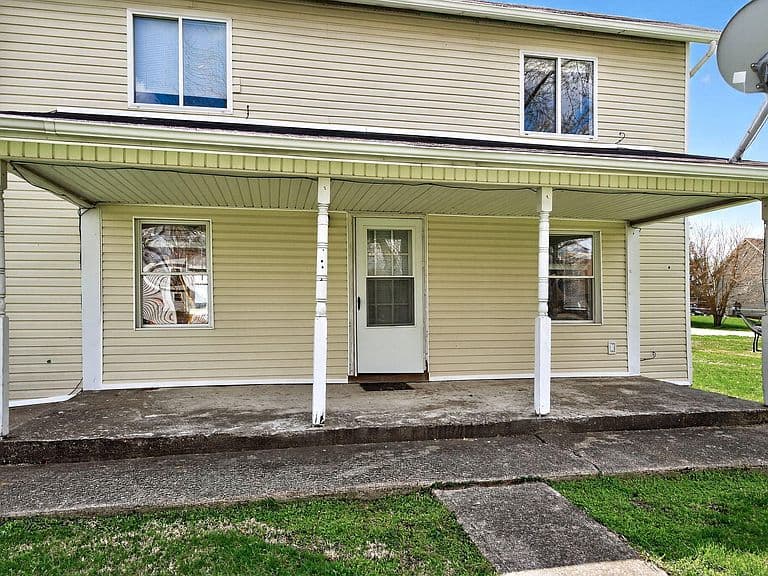 Listing photo 4