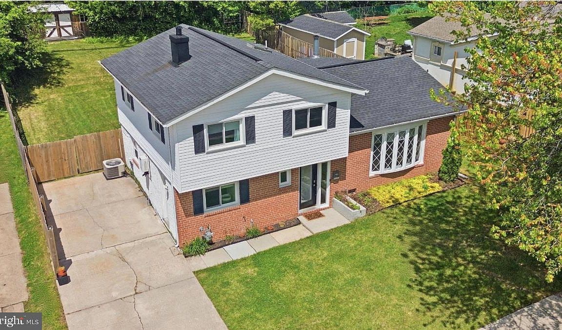 Primary listing photo