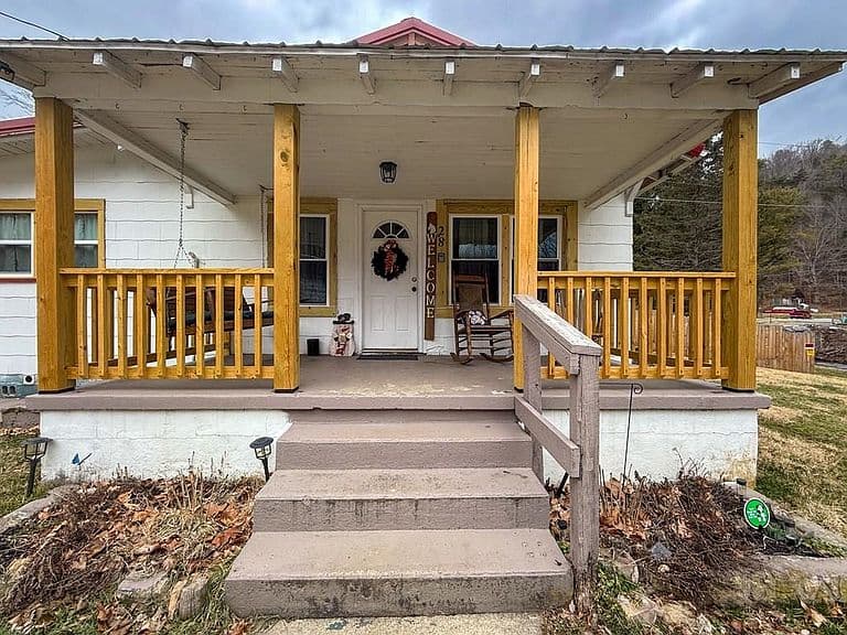 Listing photo 2