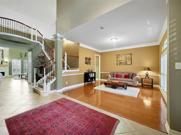 Listing photo 5