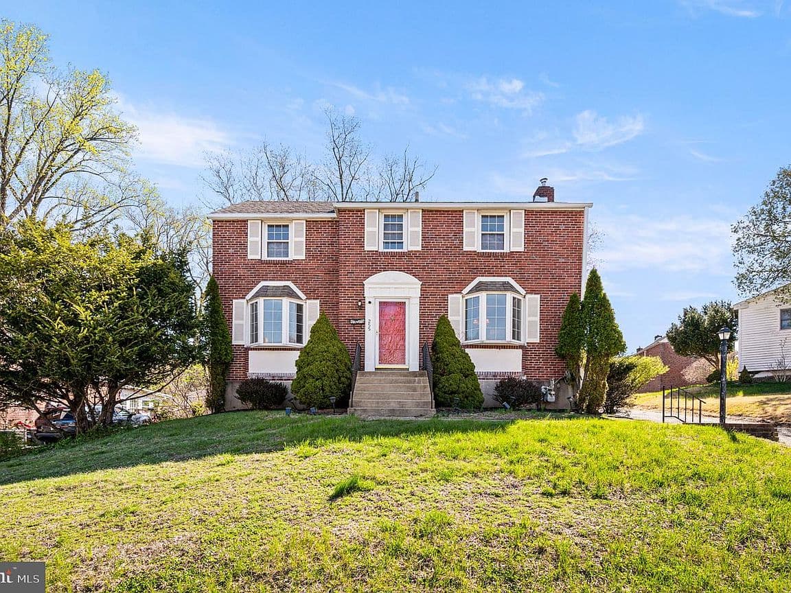 Primary listing photo