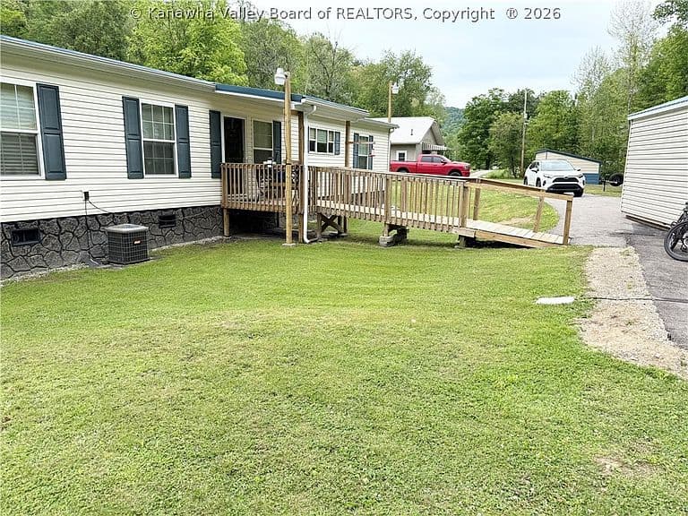 Listing photo 2