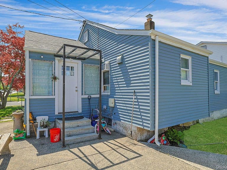 Listing photo 5