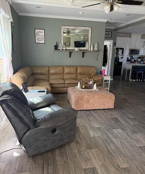 Listing photo 3