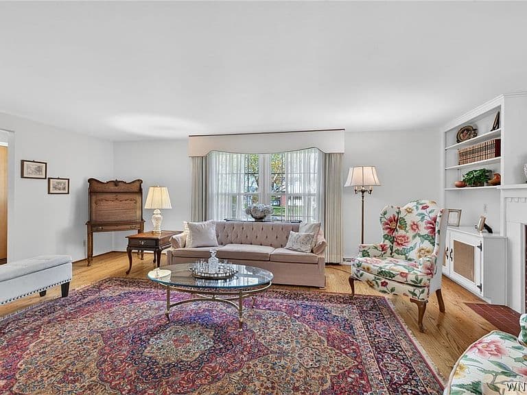 Listing photo 4