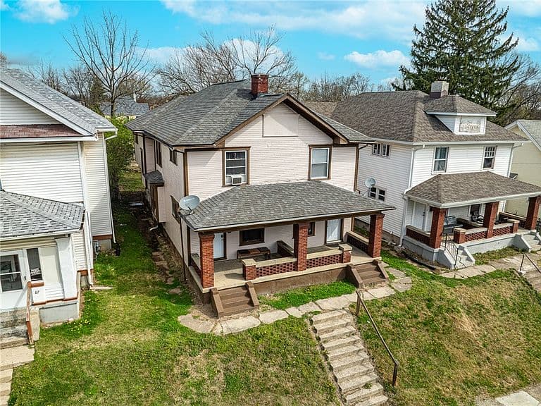 Listing photo 3
