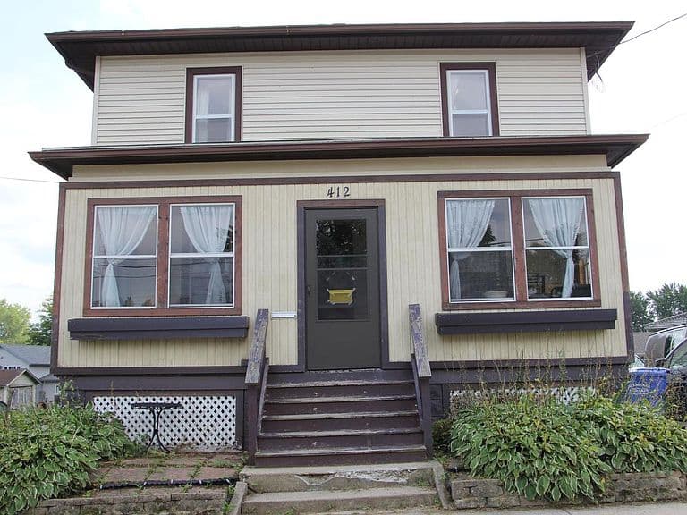 Listing photo 2
