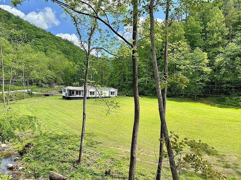 Listing photo