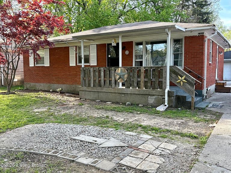 Listing photo 2