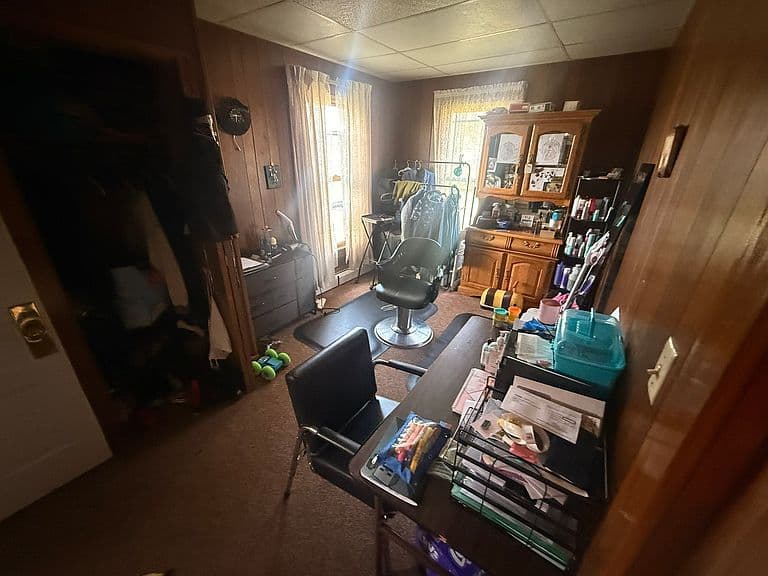 Listing photo 5