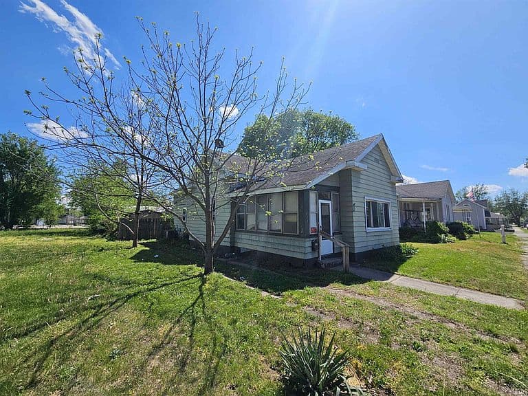 Listing photo 3