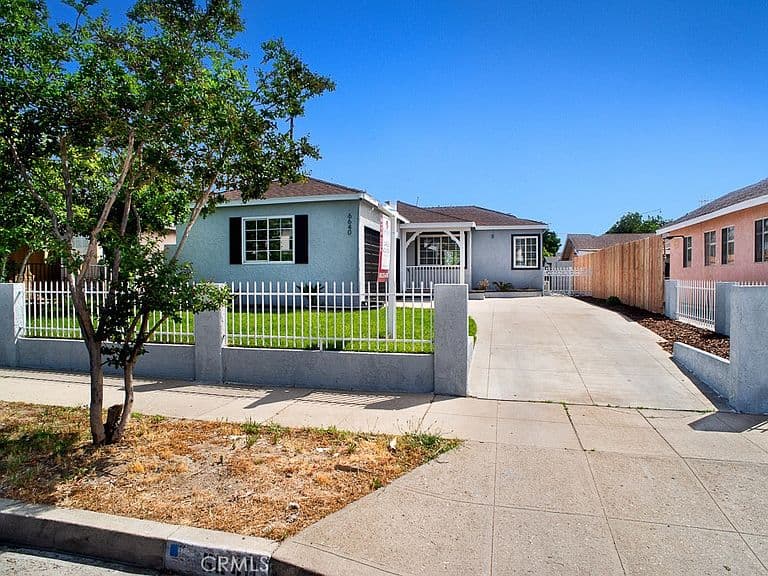 Listing photo 2