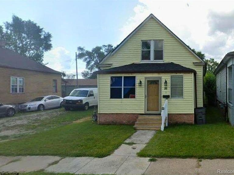 Listing photo 2