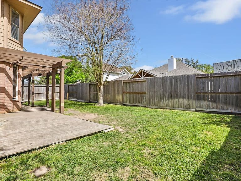 Listing photo 4