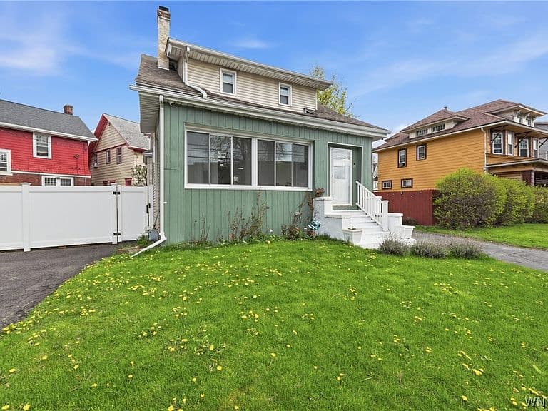 Listing photo 4
