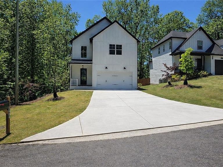 Listing photo 4