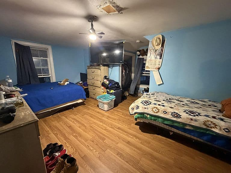 Listing photo 4